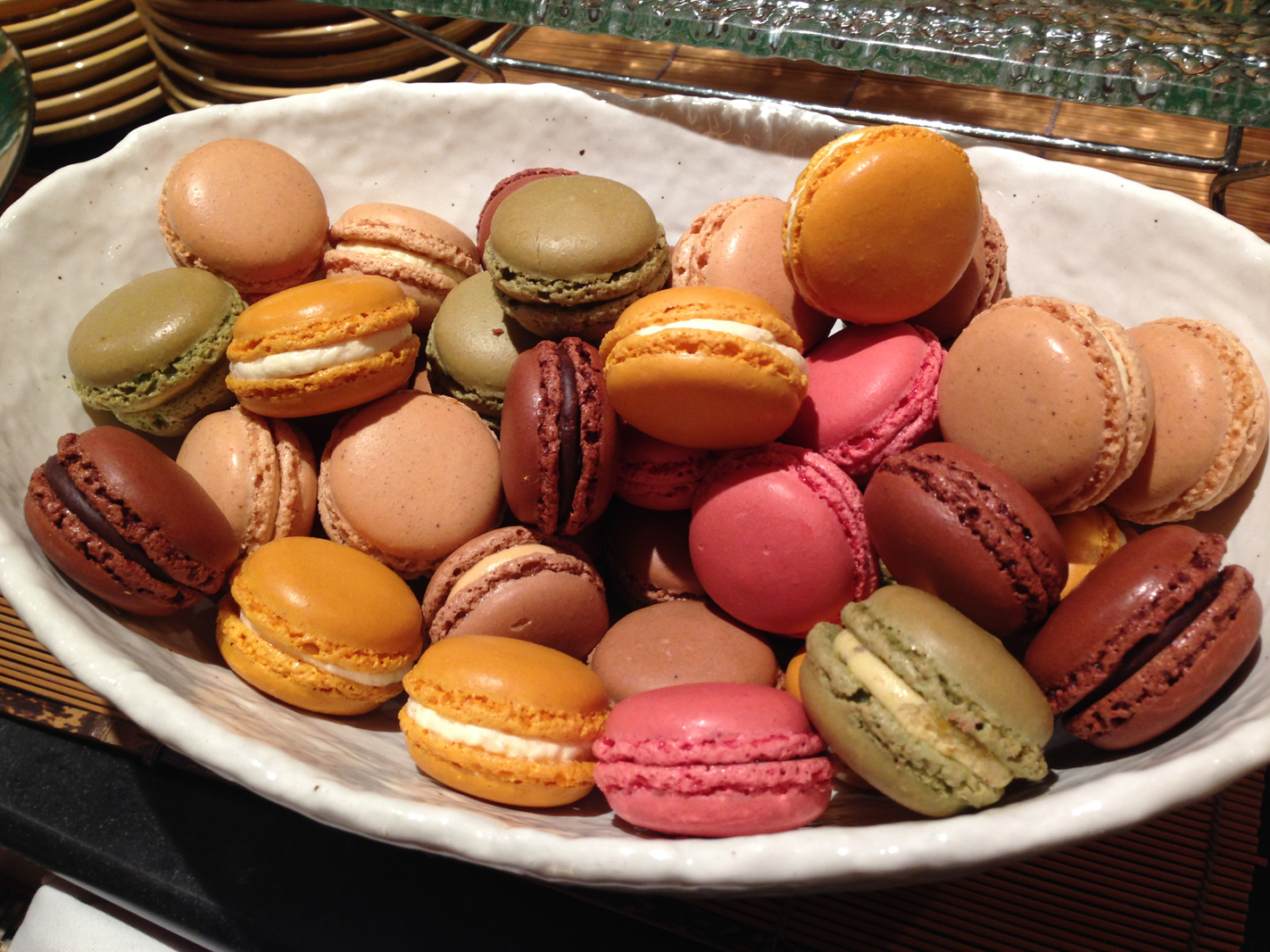 Just had to get a close-up of the macaroons. So colorful!