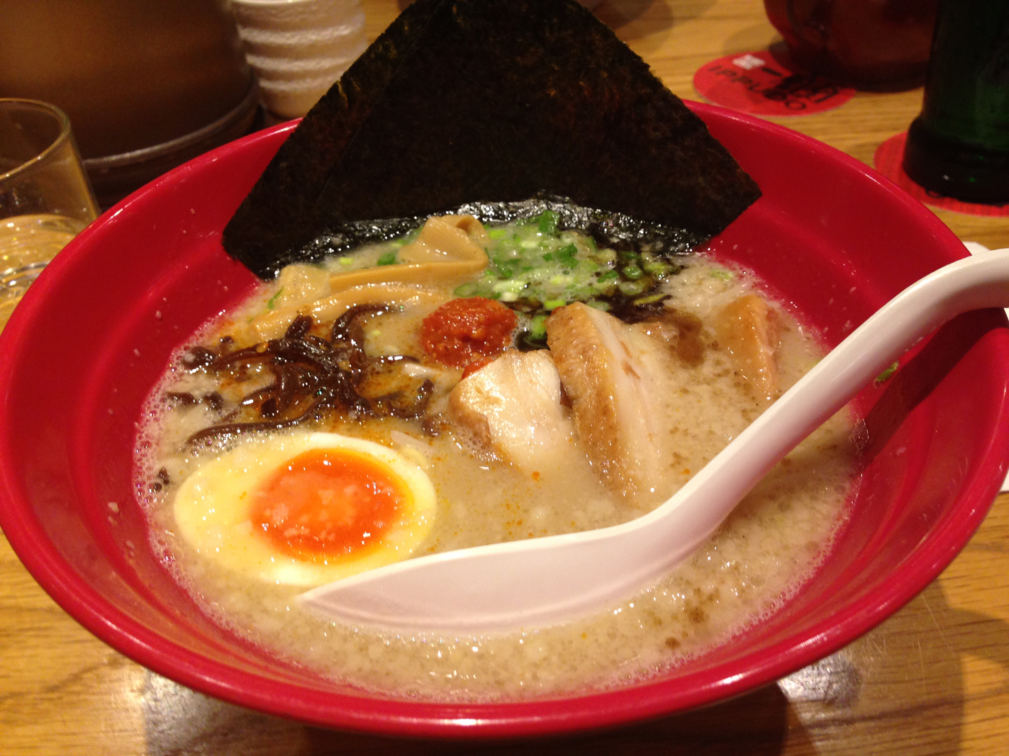 And of course, how could I not have a picture of Ippudo's delicious ramen. Just looking at it is making me want it again... Ahh!