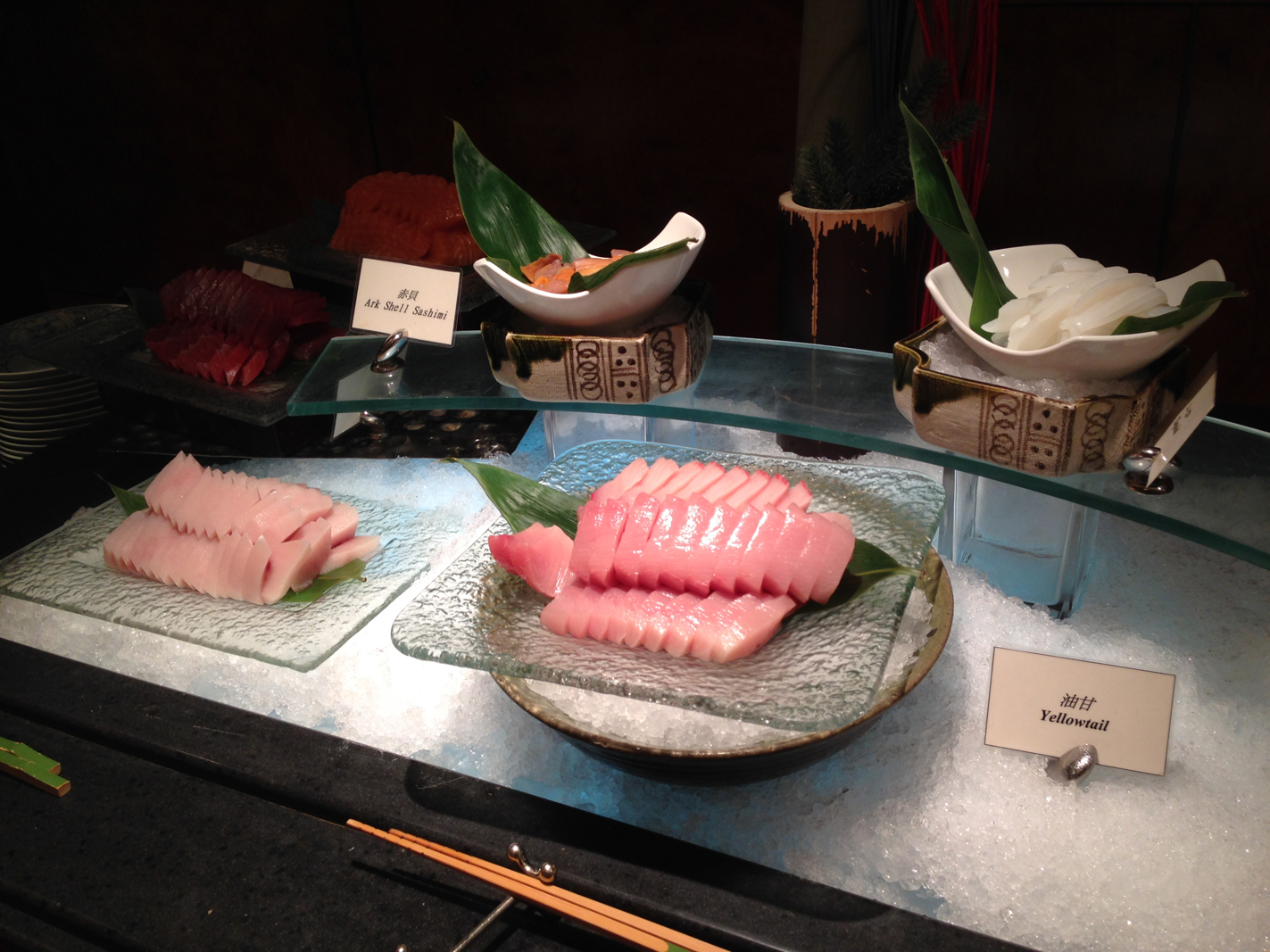 Here lay beautifully plated sashimi that never ever exhausted in quantity.